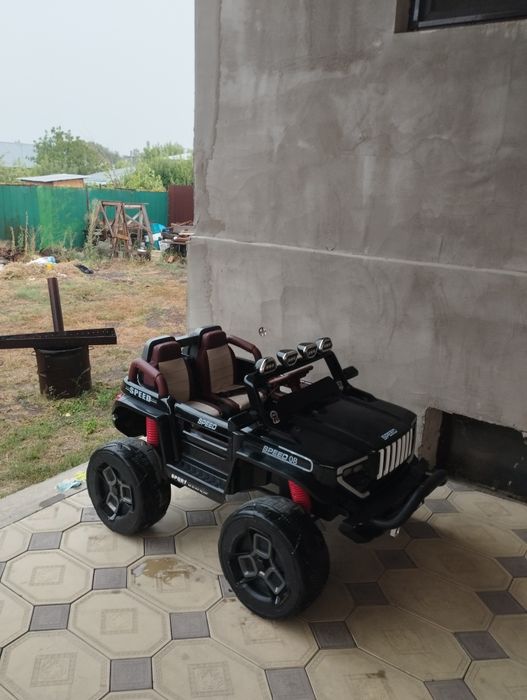 Продам джип детский