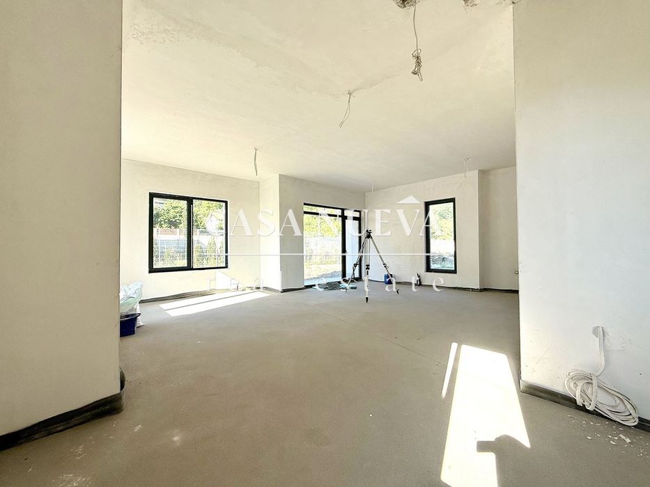 Къща в гр.Перник, кв.Изток