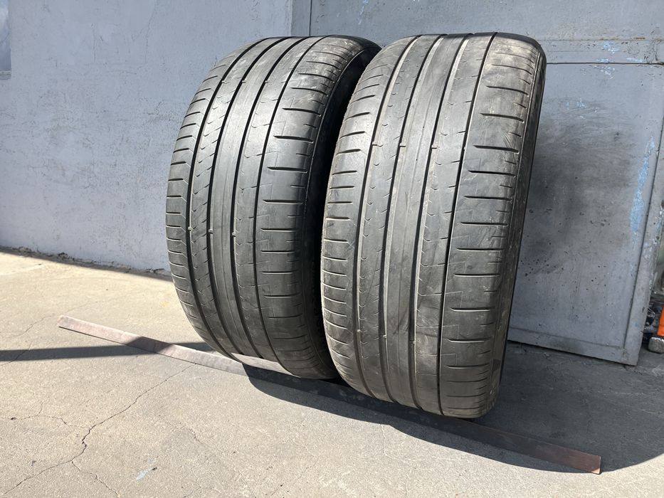 2 бр. летни гуми 275/40/20 Pirelli DOT 2921 4 mm
