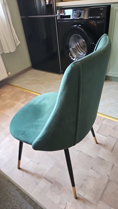 Комплект трапезни 4 стола, нови, модерен зелен цвят