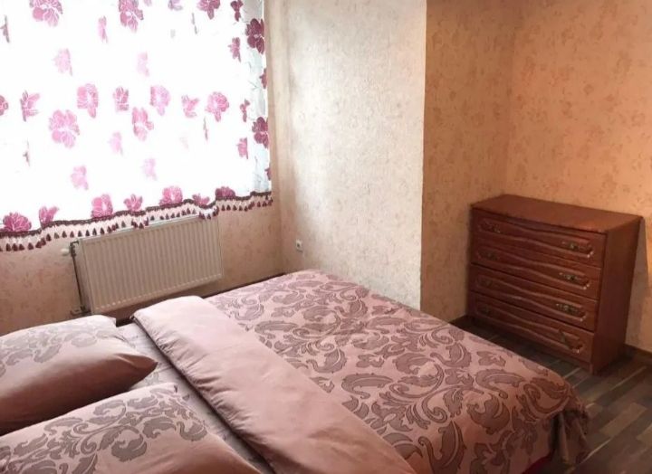 Сарыарка 11-Кенесары,  2ч 2000