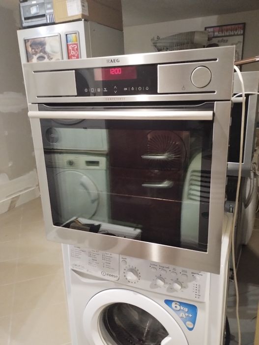 Мултифункционална фурна AEG Competence Конвектомат Steam