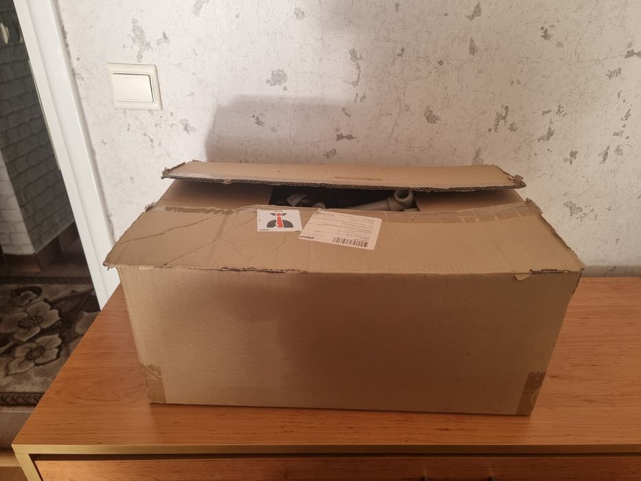 Лодка за захранка D18 със GPS 16точки