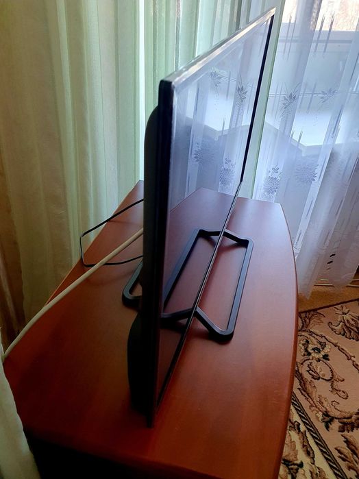 Продам Телевизор DEXP LED32 (81см)