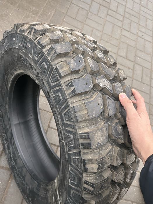 Резина 245/70/17 новые