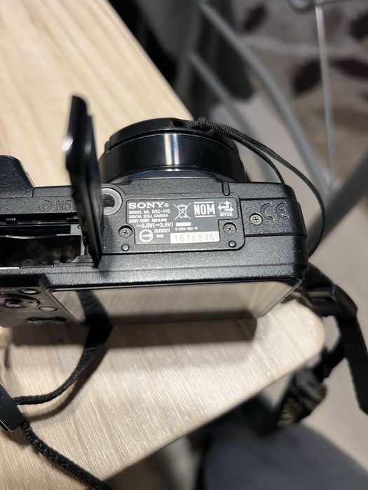 Sony Cyber-Shot DSC-H10