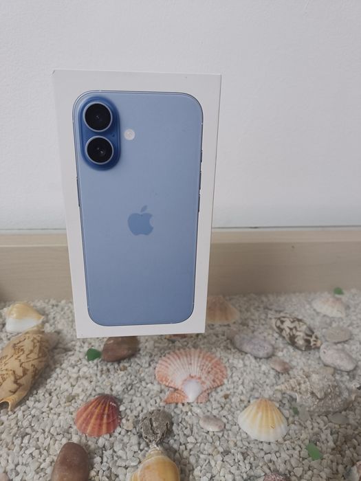 Vând iPhone 17 nou