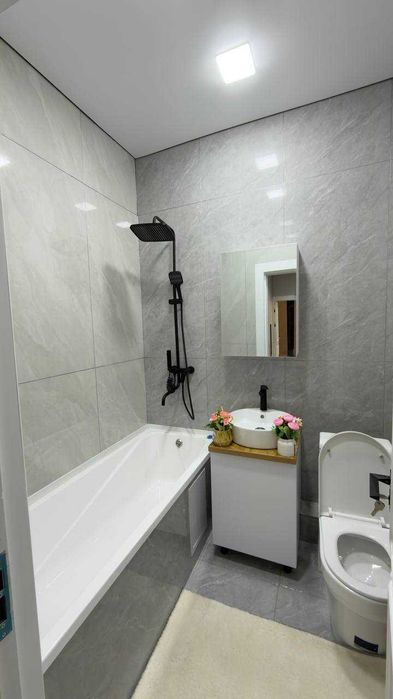 Продаётся 2-комнатная квартира с дизайнерским ремонтом (60м2)