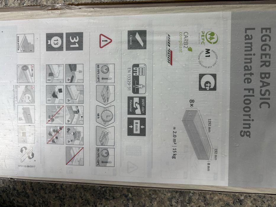 35 pachete parchet Egger Basic