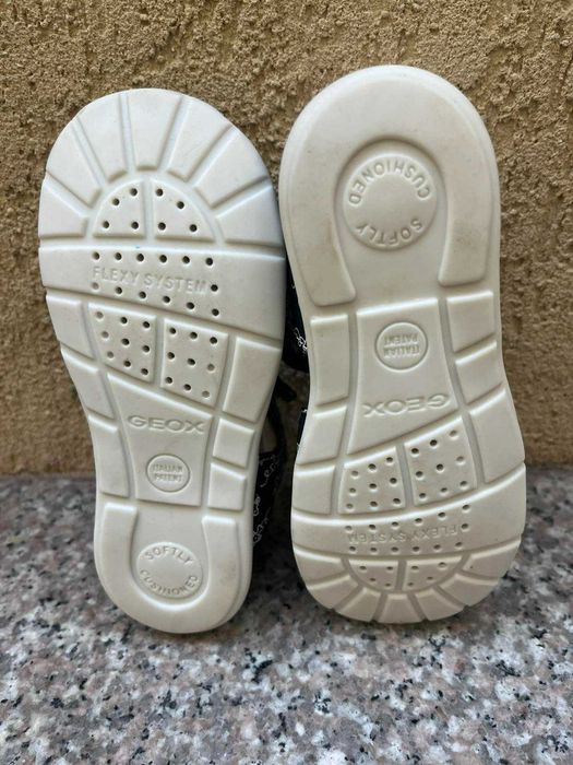 Geox - размер 25 сандали