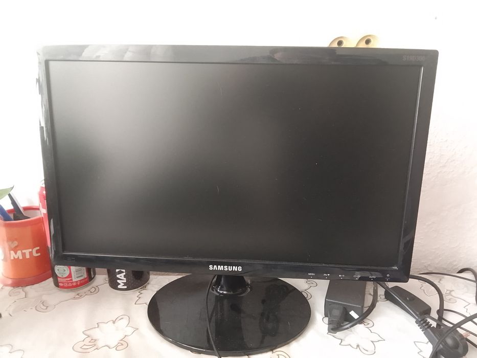Монитор Самсунг 19