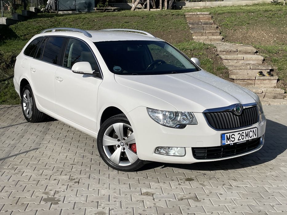 Skoda Superb Diesel Automată(DSG)/140 CP