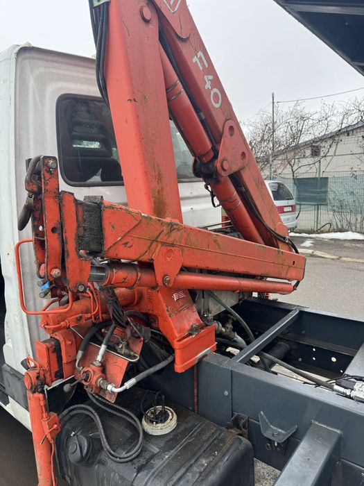 Iveco cu macara si basculare