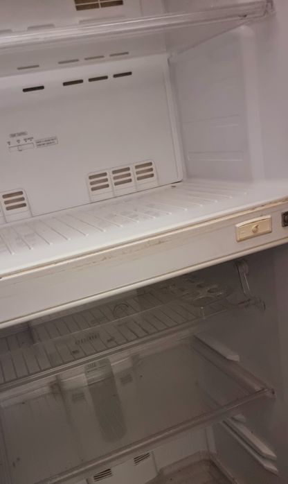 Хладилник с фризер