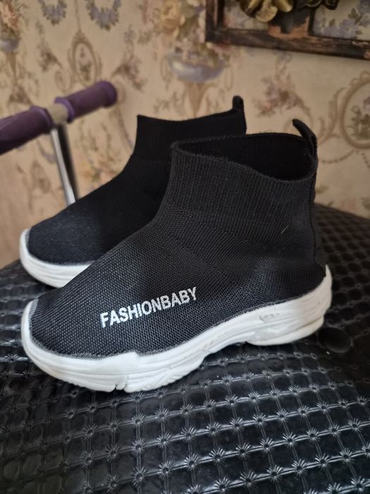 Кроссовки 26 размер