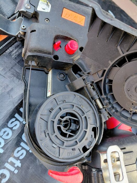 Акумулаторна машина за връзване на арматура MAX RB441 T, 14.4 V