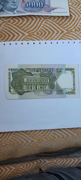 100 уругвайски песо