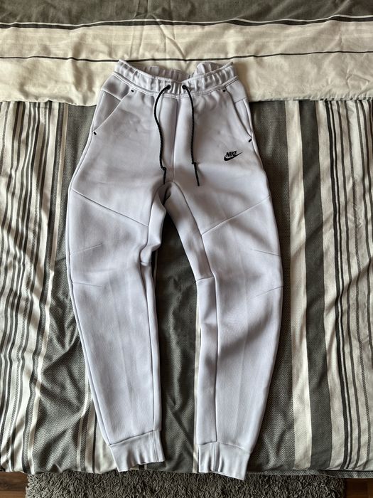 pantaloni nike tech
