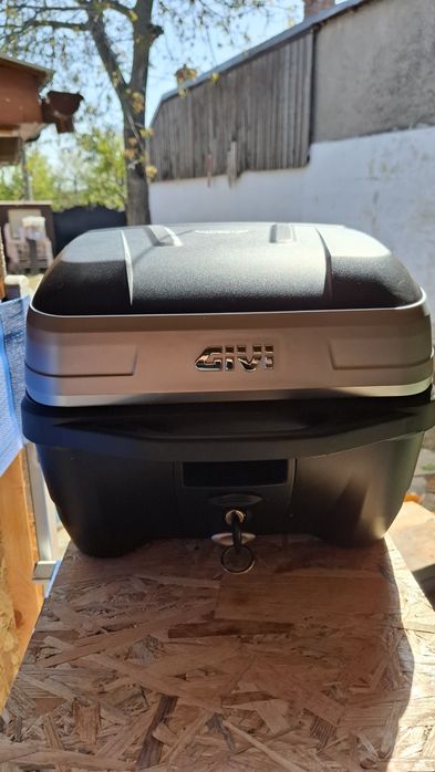 Vand Top Case  Givi