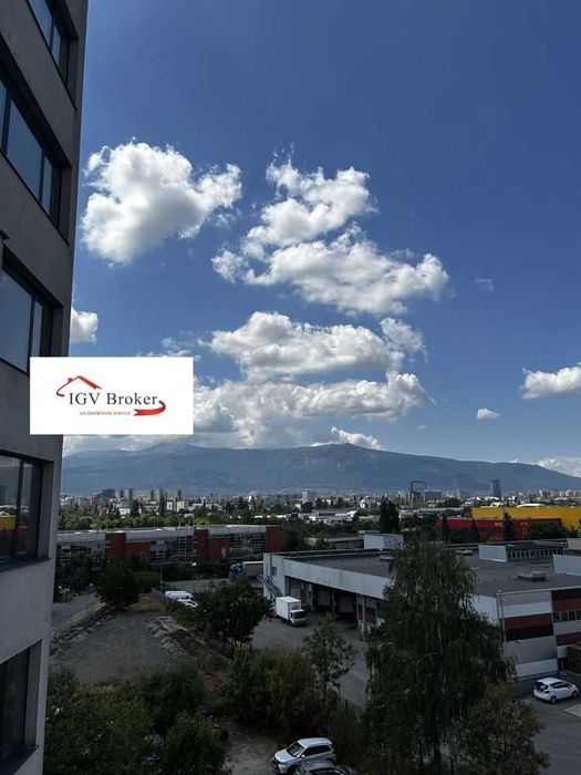 Тристаен апартамент в жк Дружба 1