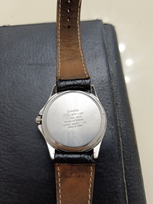 Продам японские часы Casio