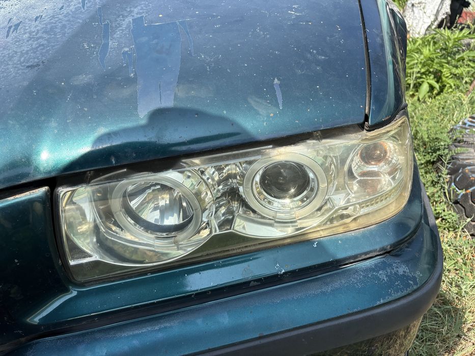 Фарове бмв е36 седан