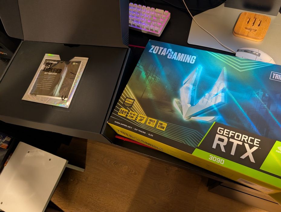 Placă video ZOTAC GeForce RTX 3090 Trinity – 24GB GDDR6X
