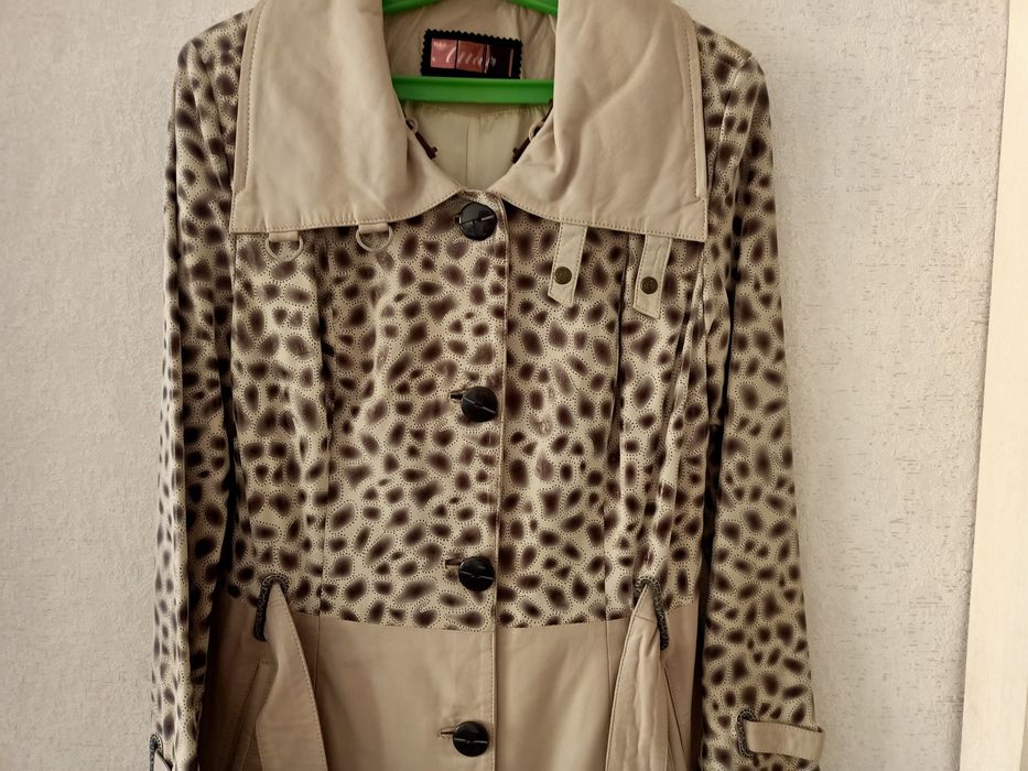 Плащ кожаный женский