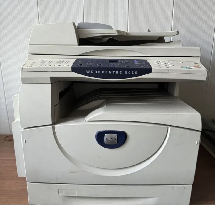 Продам XEROX б/у