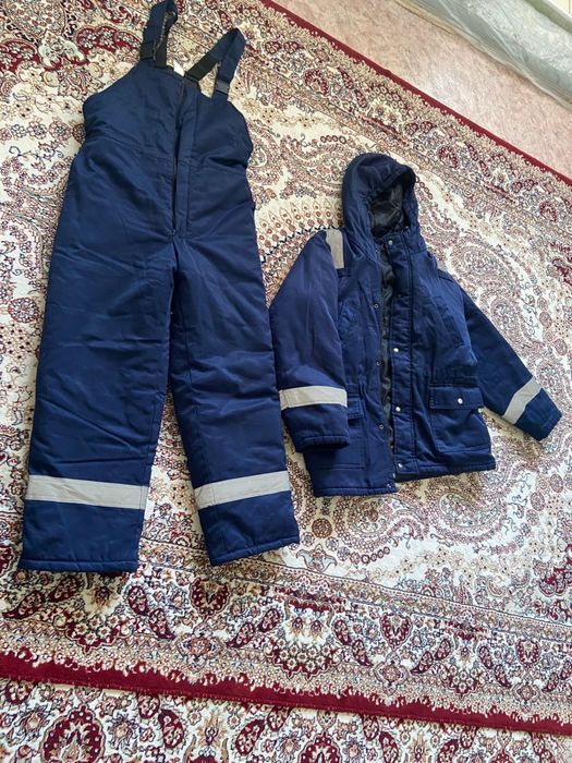 Одежды.    б/у зимний 48 рзмер.