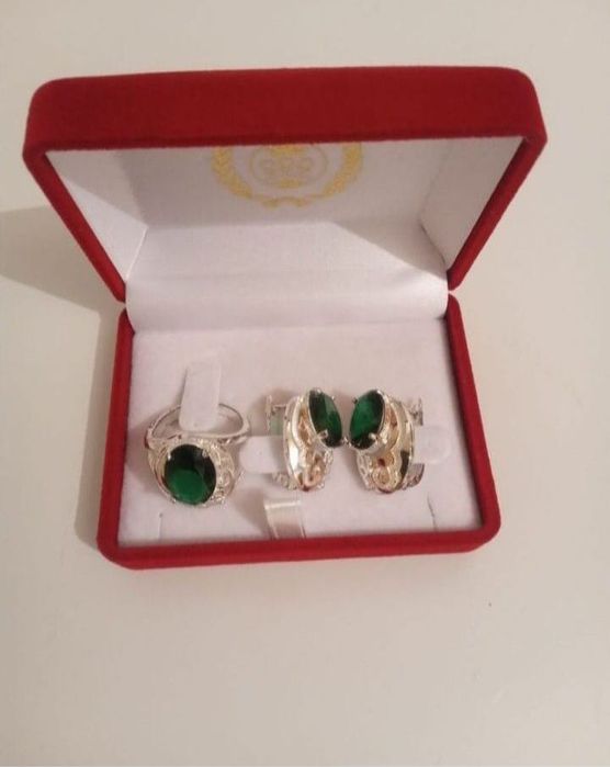 Продам Нобор из серебра серьги и кольцо