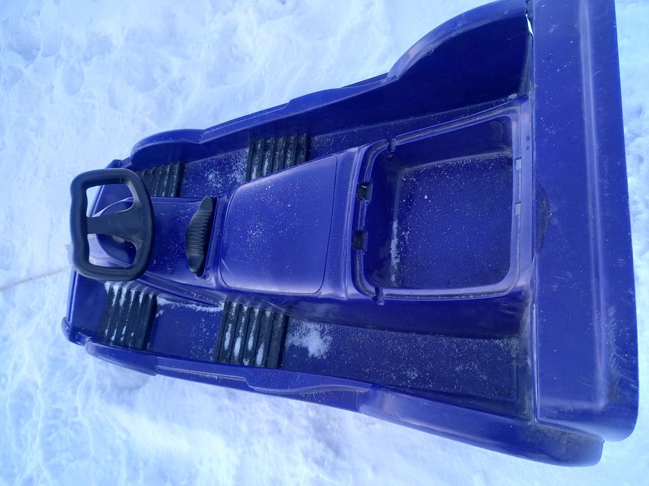 Детские санки с рулём и тормозами