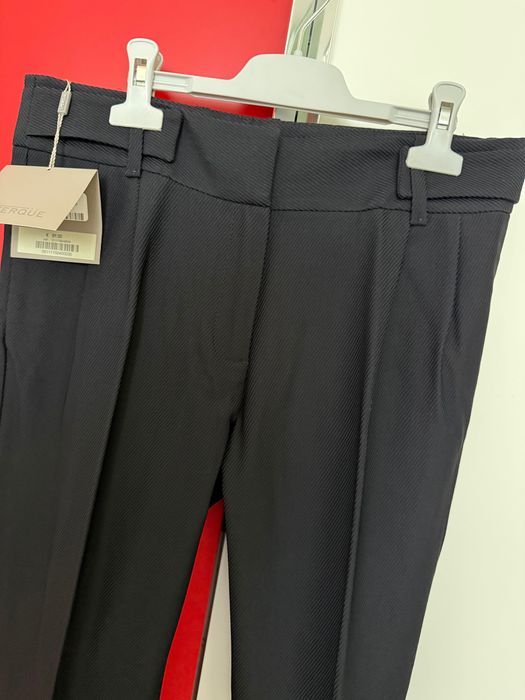 Pantaloni NOI, negri eleganți, M