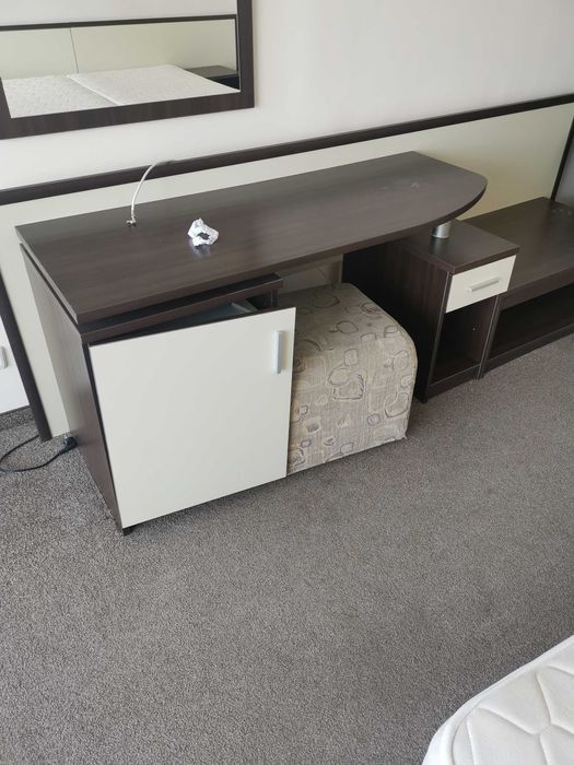 Бюро различни модели