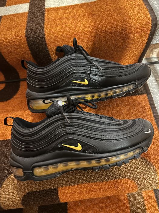 Маратонки уникален модел.