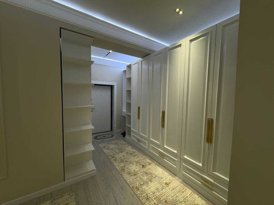 Продаётся 2х комн квартира на 5 этаже Ор-р  6 микрорайон Чинор Молл