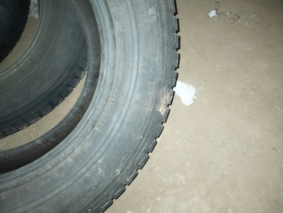 Зимние шины 2 шт