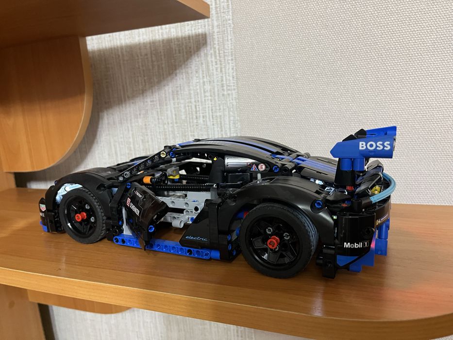 Lego Technics Porshe GT4 e-Performance