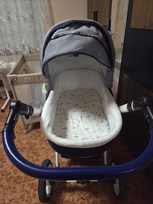 Продавам детска количка