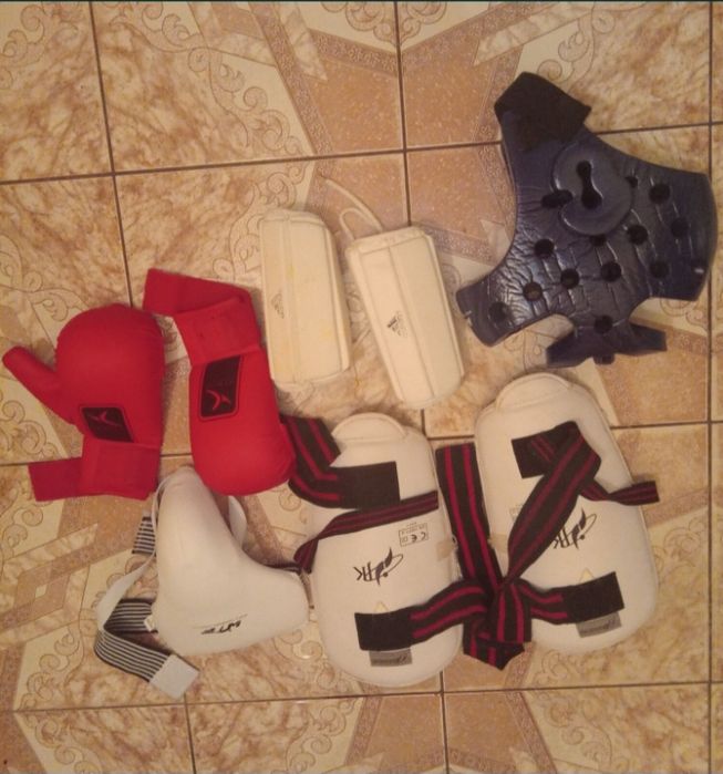 Echipament sport de contact