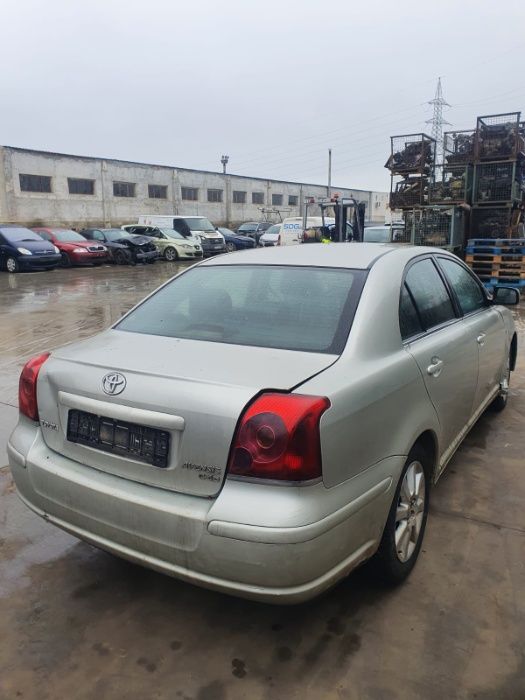 Toyota AVENSIS AN 2005 cod motor 1CD-FTV Dezmembrez/Dezmembram