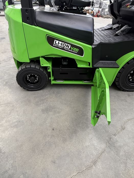 Stivuitor Electric Electrostivuitor 2,5T NOU LI ION 5 Ani Garantie