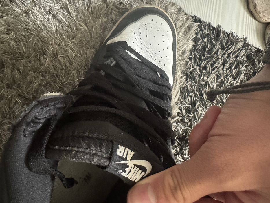 Jordan 1 black and white