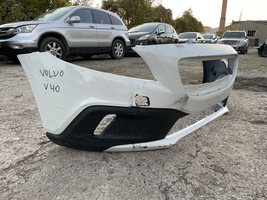 Предна броня за Volvo V40 Cross Country Волво В40  2013-2020г