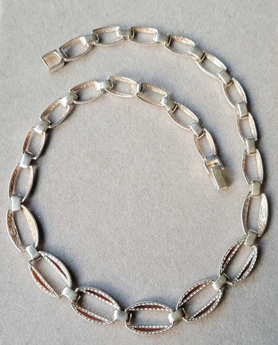 Lanț din argint cu carneol