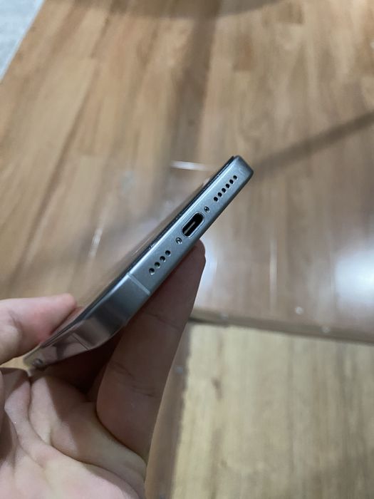 Iphone 16 pro max 256 Gb идеал