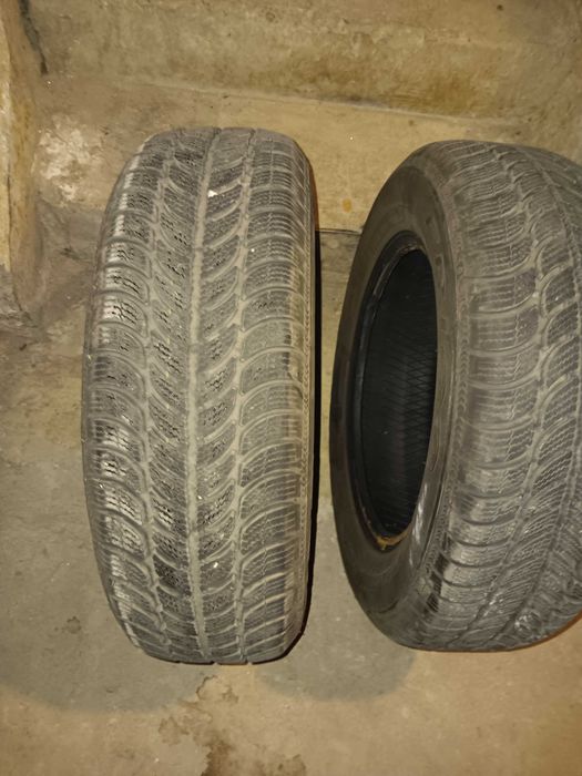 Продавам 2 бр. зимни гуми Debica 195/65/15