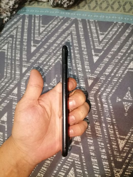 Продам iPhone 7 минусов нет!