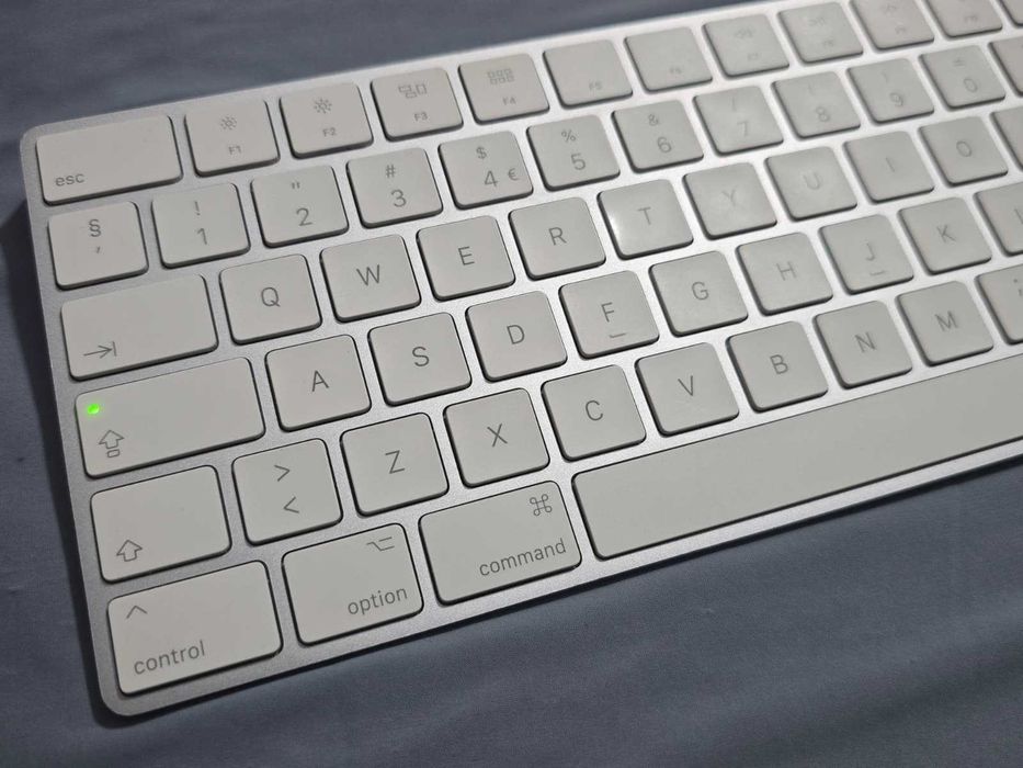 Tastatura Apple Magic Keyboard taste numerice, Bluetooth, Layout International model A1843 EMC 3138