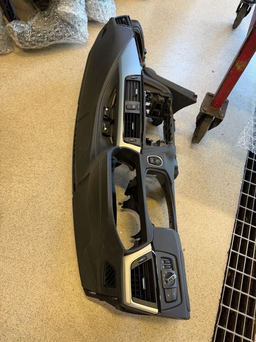 Plansa bord bmw seria 3, 4 f30, f31, f32, f34, f80